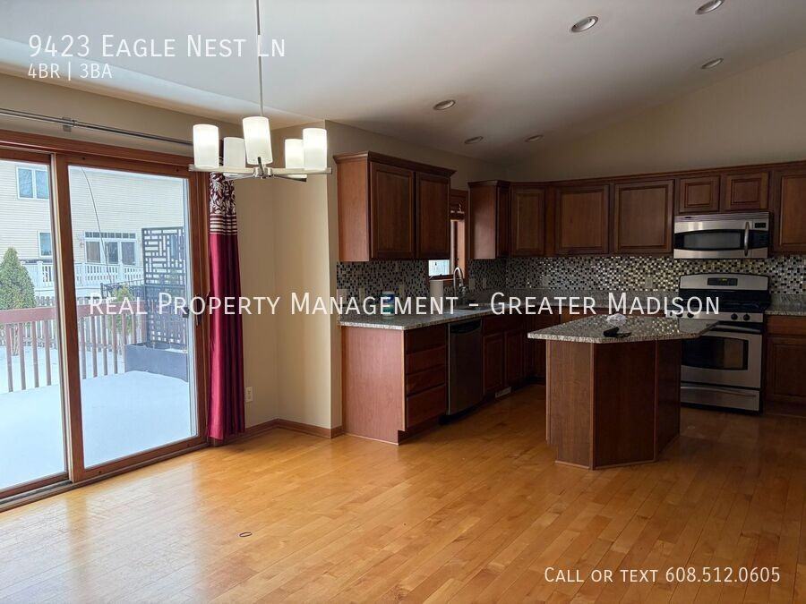 9423 Eagle Nest Ln - Photo 4 of 20