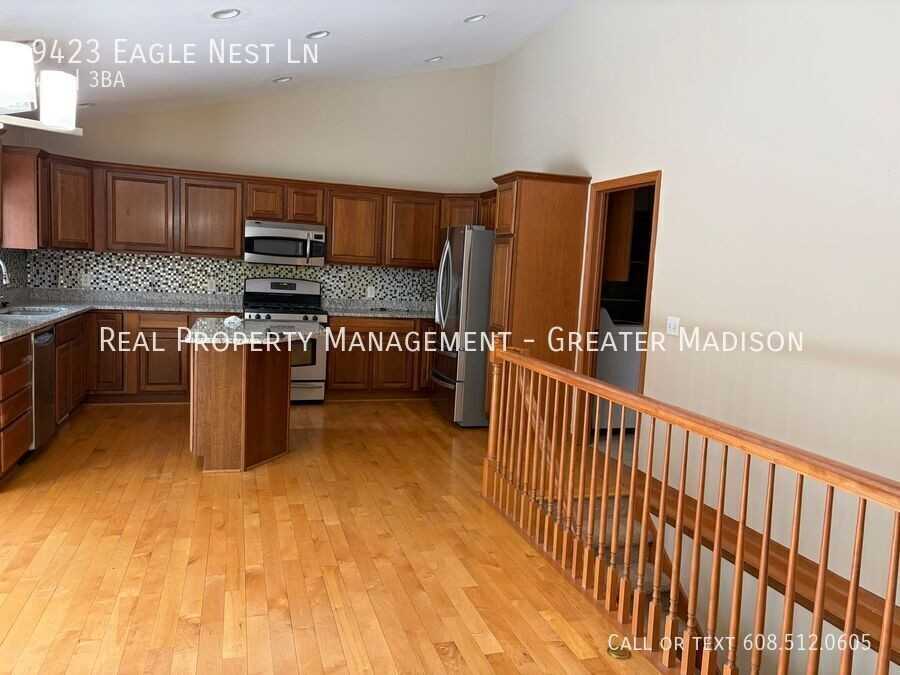 9423 Eagle Nest Ln - Photo 5 of 20