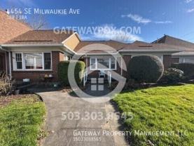 4454 Se Milwaukie Ave - Photo 1 of 1