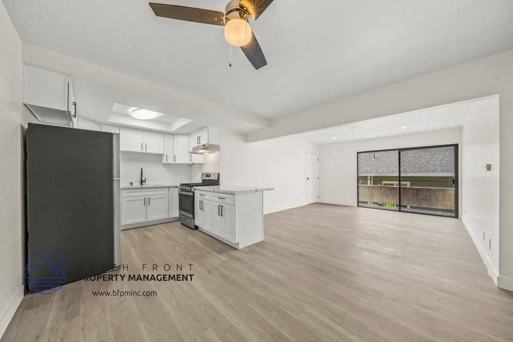 1512 Mohawk St. - Photo 3 of 22