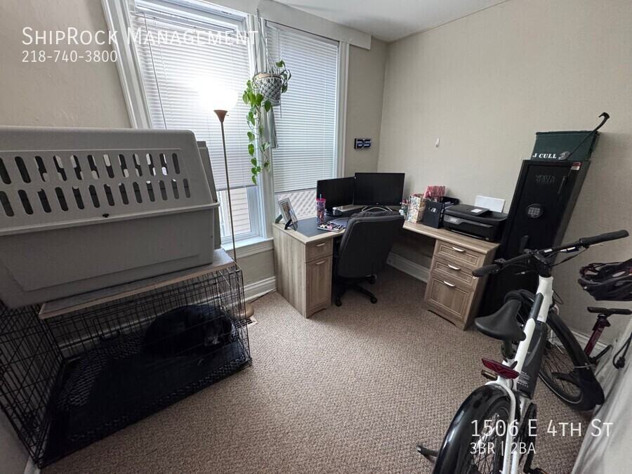 1506 E 4th St - Photo 4 of 16