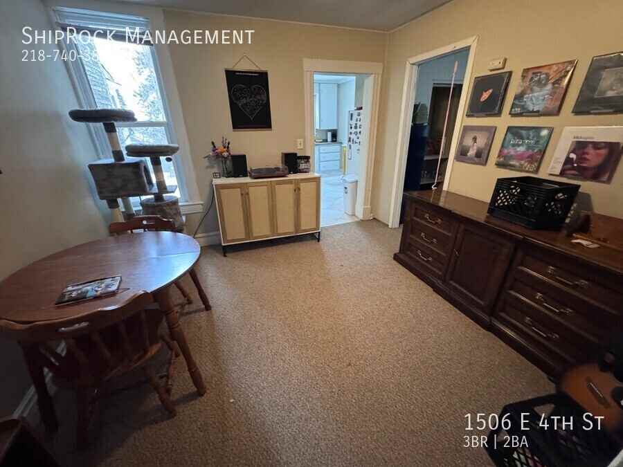 1506 E 4th St - Photo 5 of 16