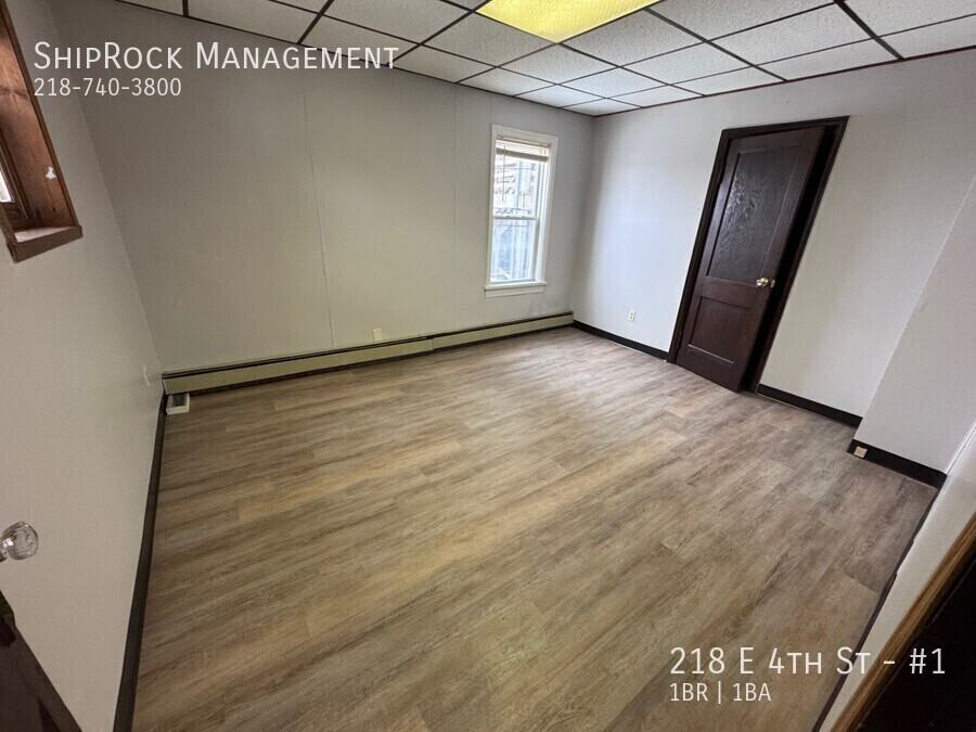 218 E 4th St #1 - Photo 7 of 8