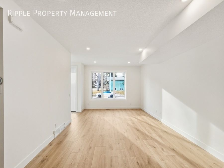 2616 28 Ave Sw #2616UPPER - Photo 5 of 27