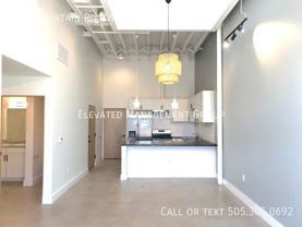 605 Mountain Rd Nw #B - Photo 1 of 1