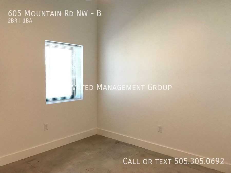 605 Mountain Rd Nw #B - Photo 6 of 8