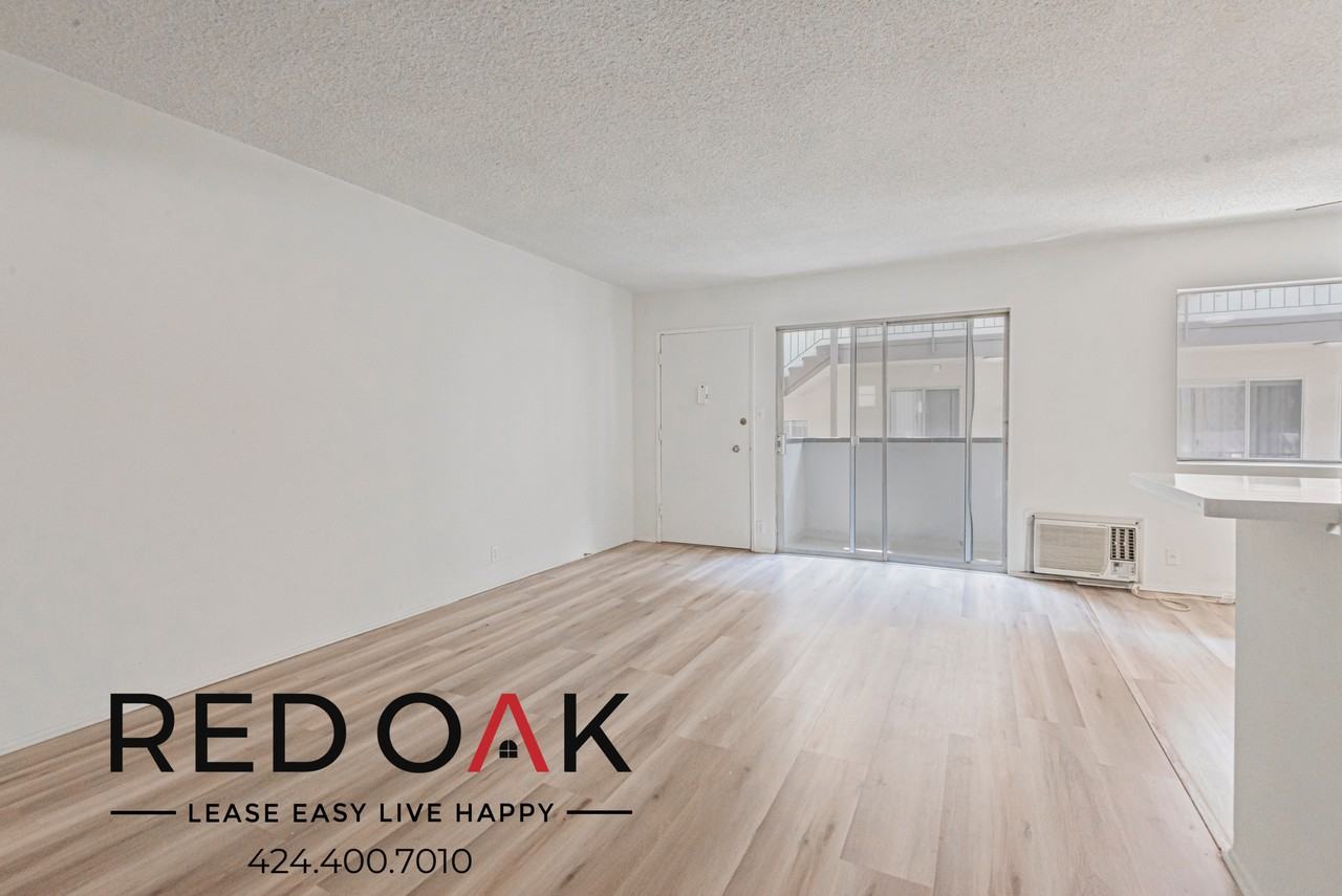 7071 Hawthorn Ave - Photo 7 of 12