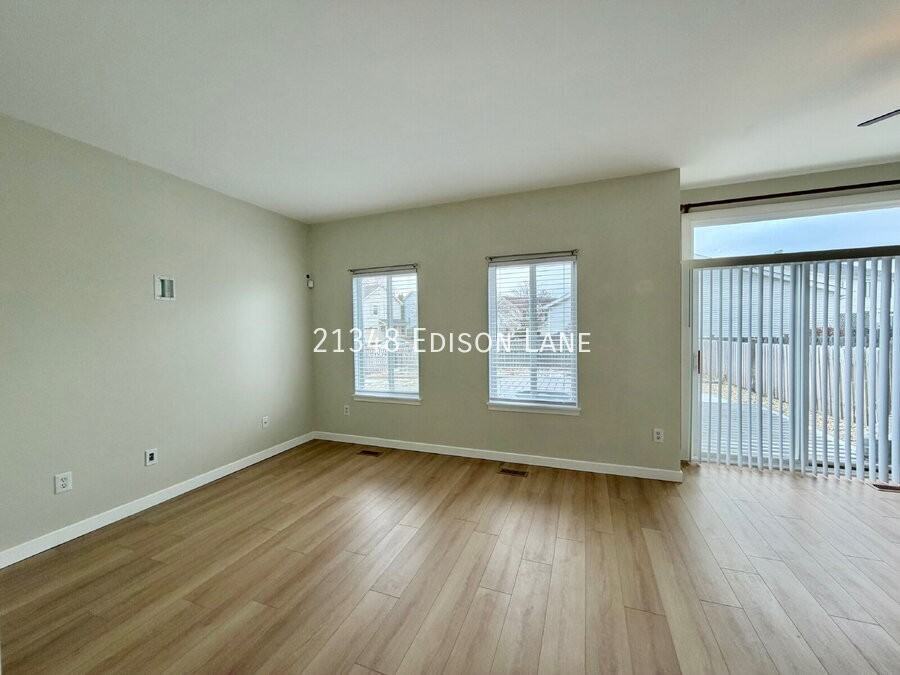 21348 W Edison Ln - Photo 4 of 12