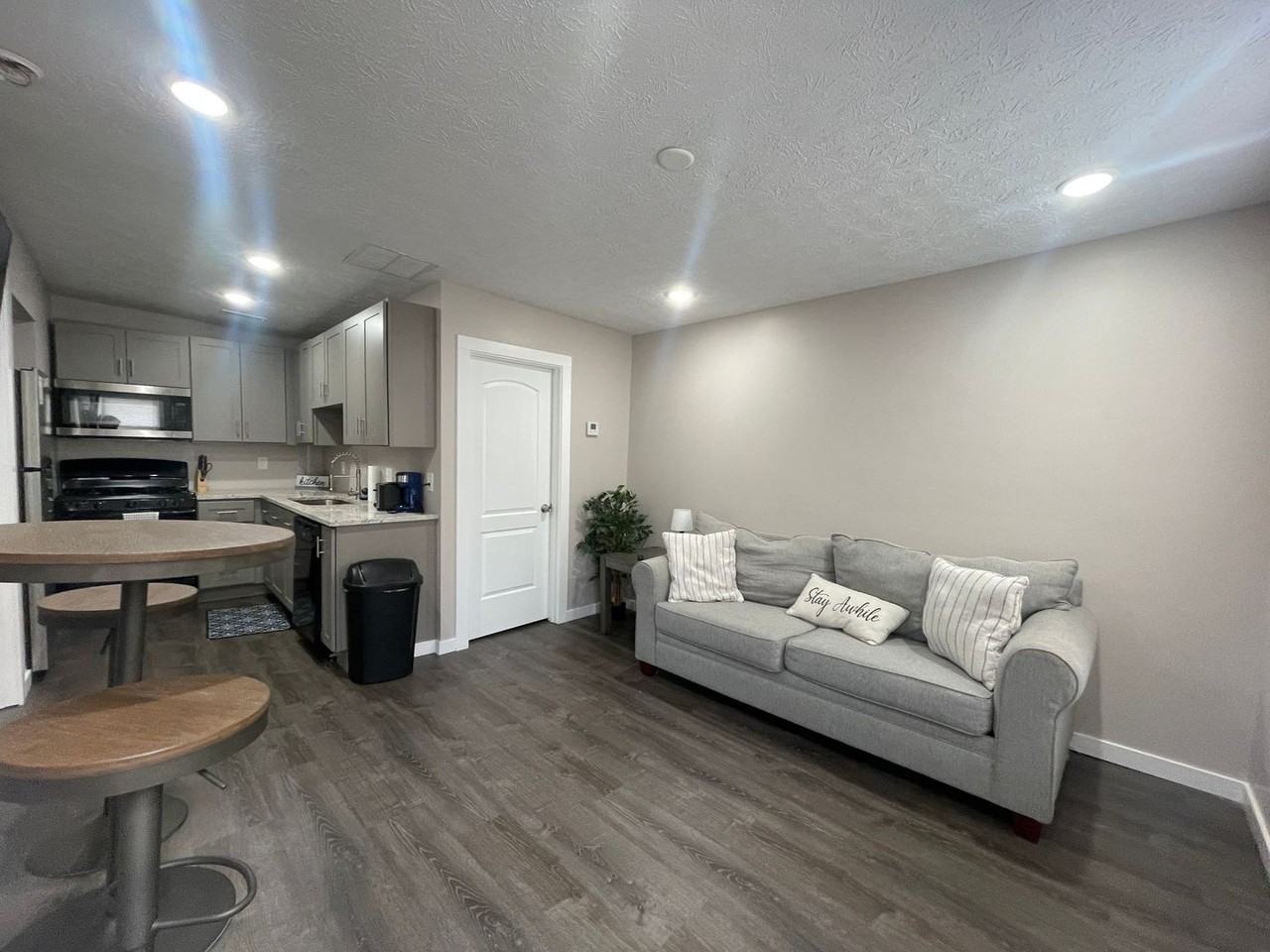 1335 W 69 St - (Upper)- 1335 W 69 Street #2 - Photo 3 of 18