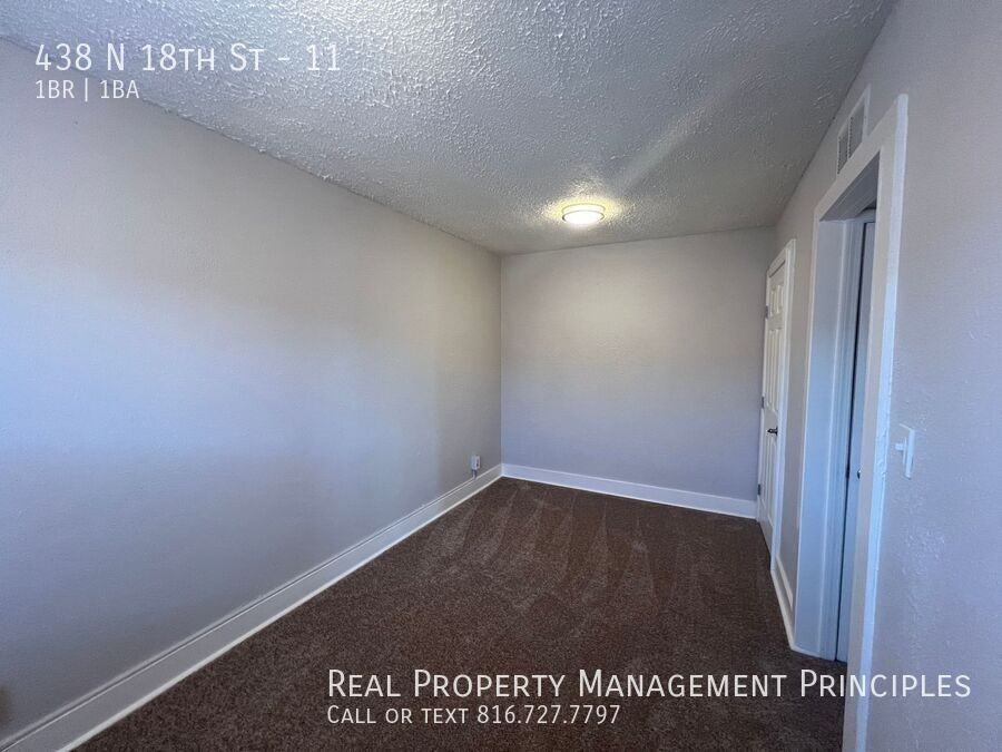 438 N 18th St #11 - Photo 7 of 7