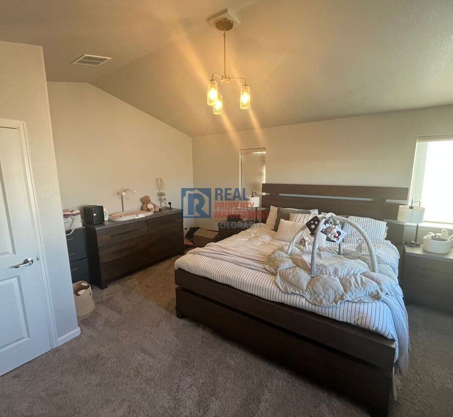 276 Hillspire Dr - Photo 5 of 13