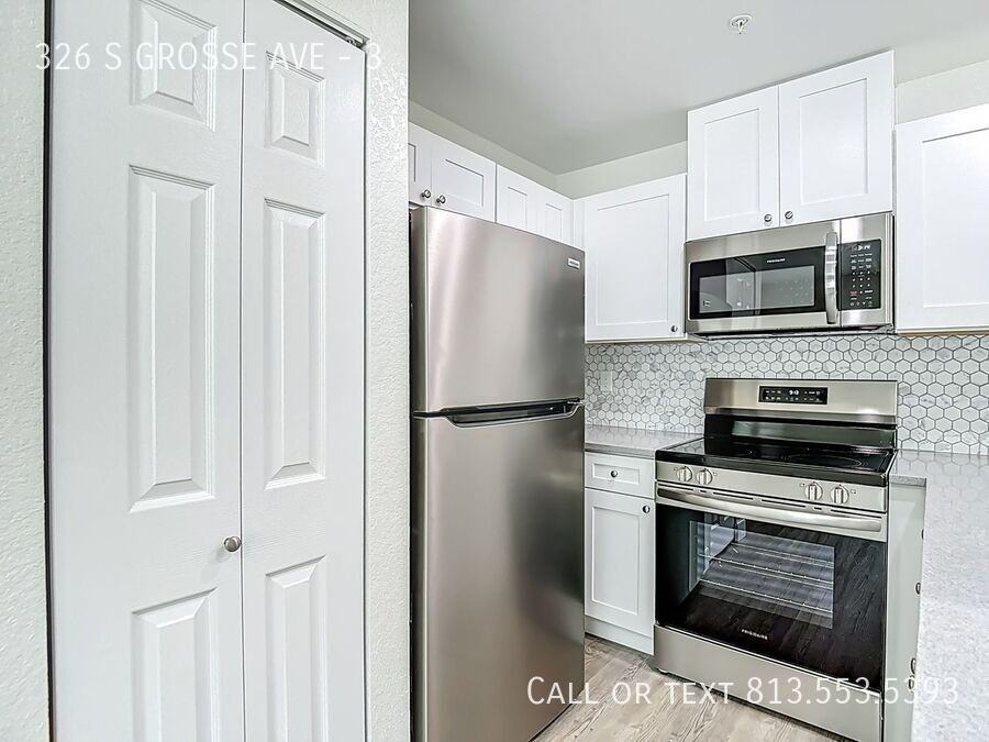 326 S Grosse Ave #3 - Photo 6 of 37