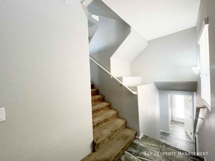 10520 Shiny Skies Dr - Photo 3 of 29