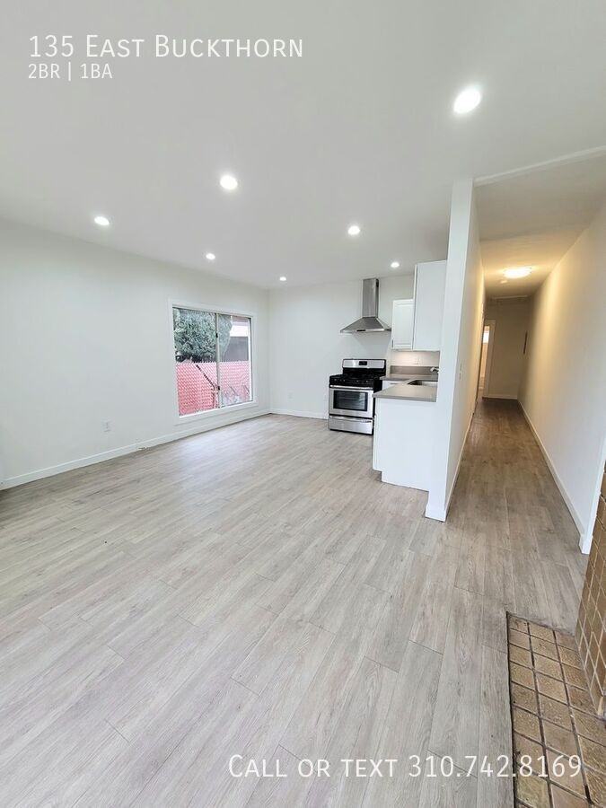 135 E Buckthorn St - Photo 4 of 11