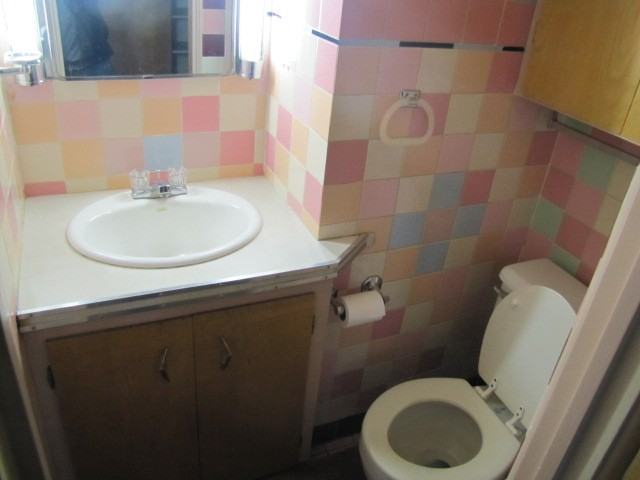 2114 E 18th St #1 - Photo 6 of 8