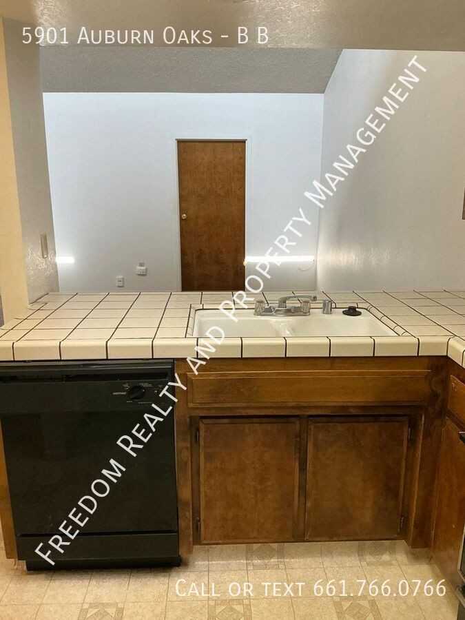 5901 Auburn Oaks Dr #BB - Photo 3 of 15