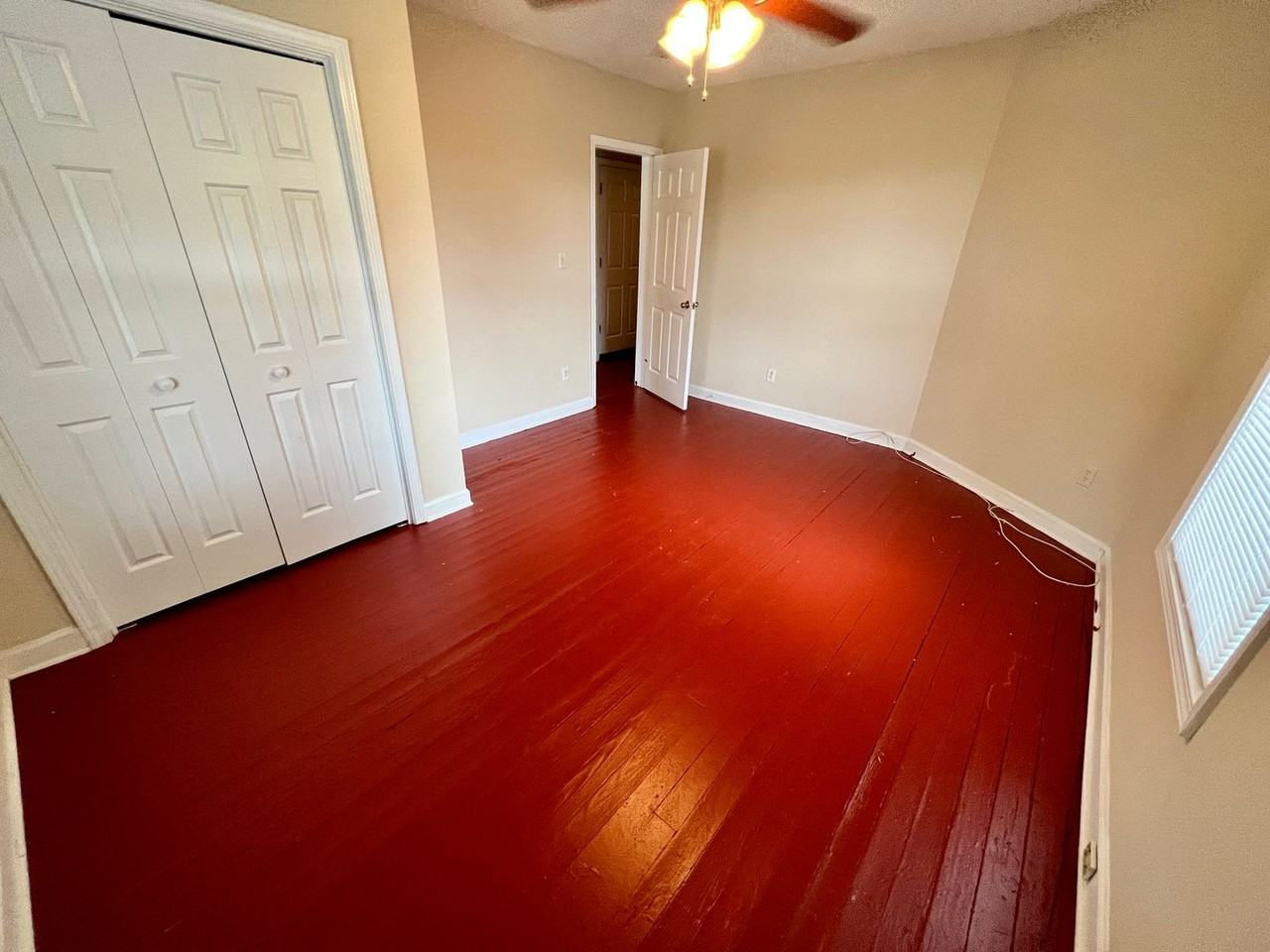 2323 Stark St #B - Photo 5 of 15