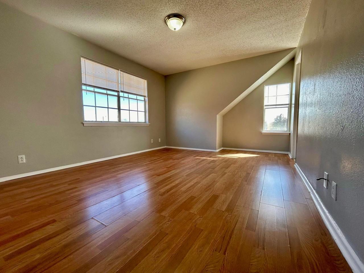 3826 Englewood Cir #3826 - Photo 7 of 19