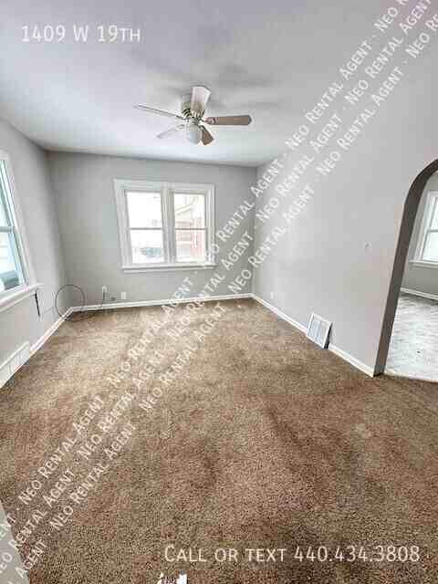 1409 W 19th St - Photo 2 of 6