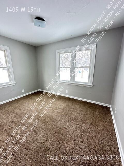 1409 W 19th St - Photo 4 of 6