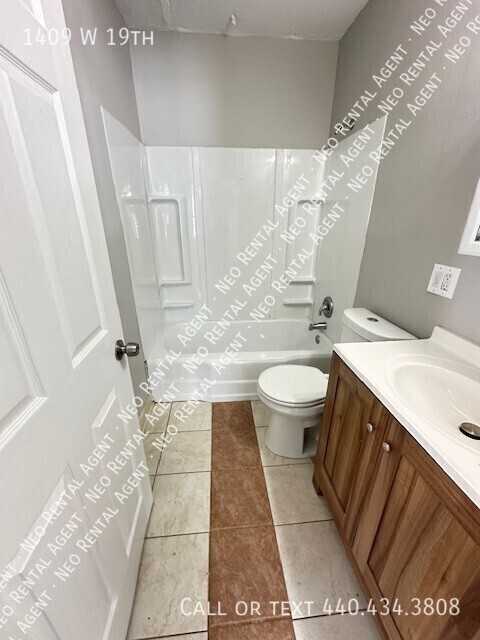 1409 W 19th St - Photo 6 of 6