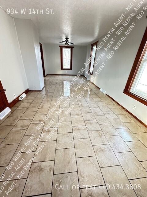 934 W 14th St - Photo 2 of 7