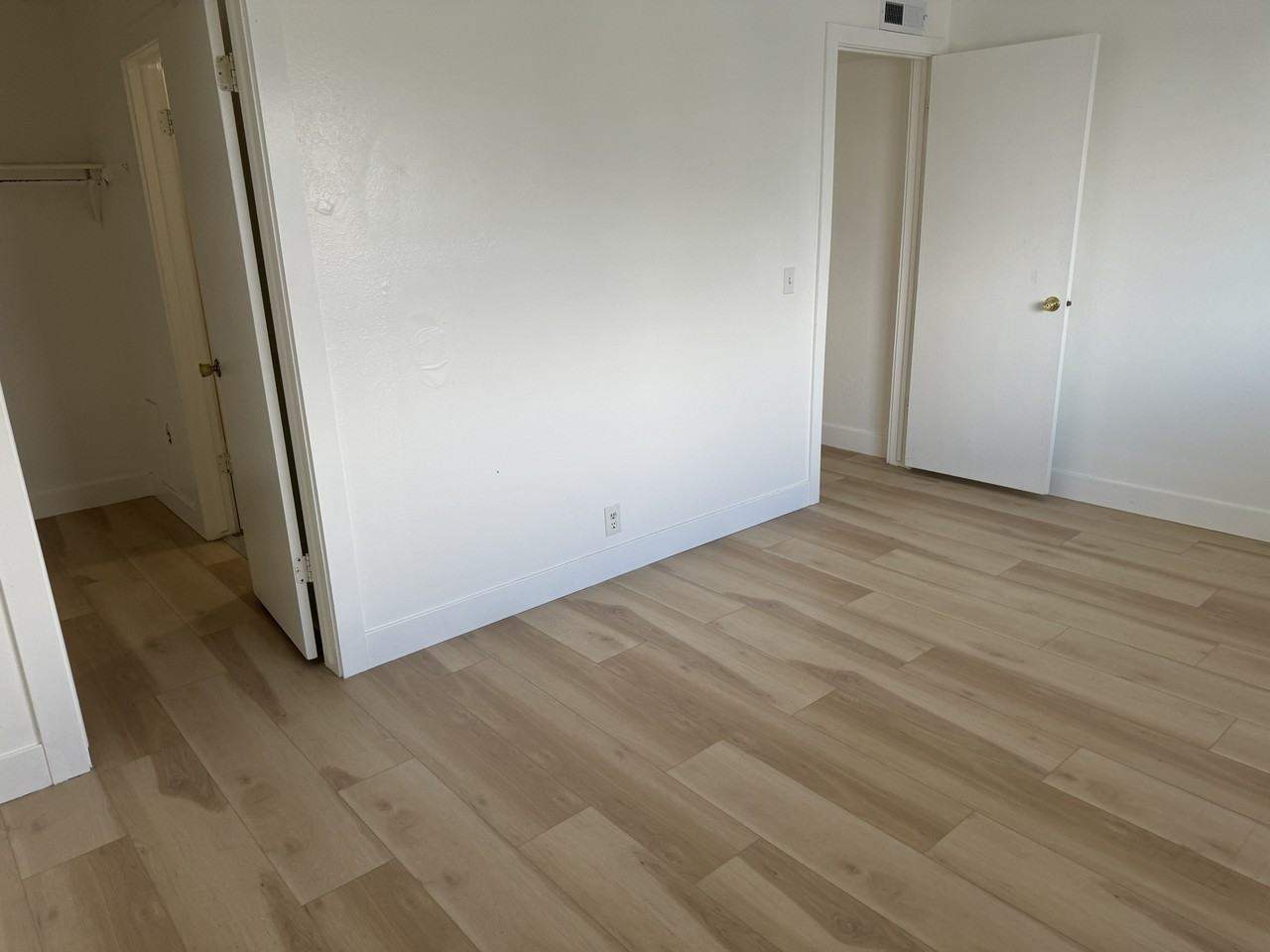 2615 S Forest Dale Cir #2615 - Photo 4 of 9