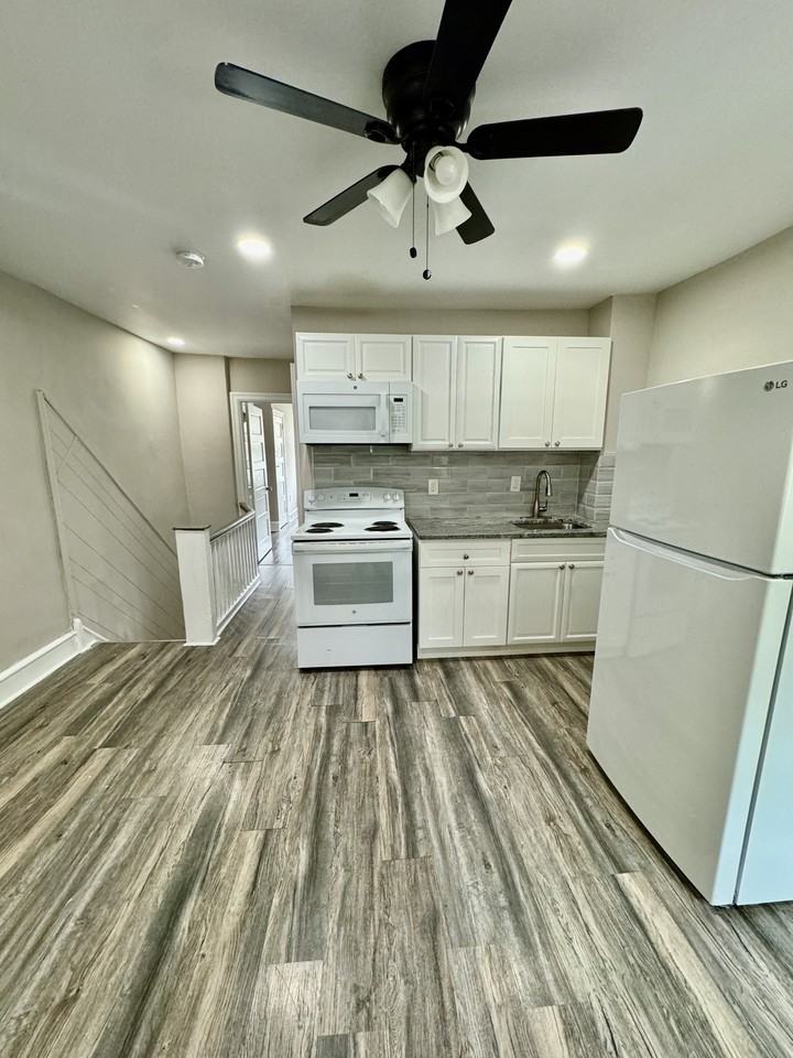 4323 N 8th St #2 - Photo 2 of 10