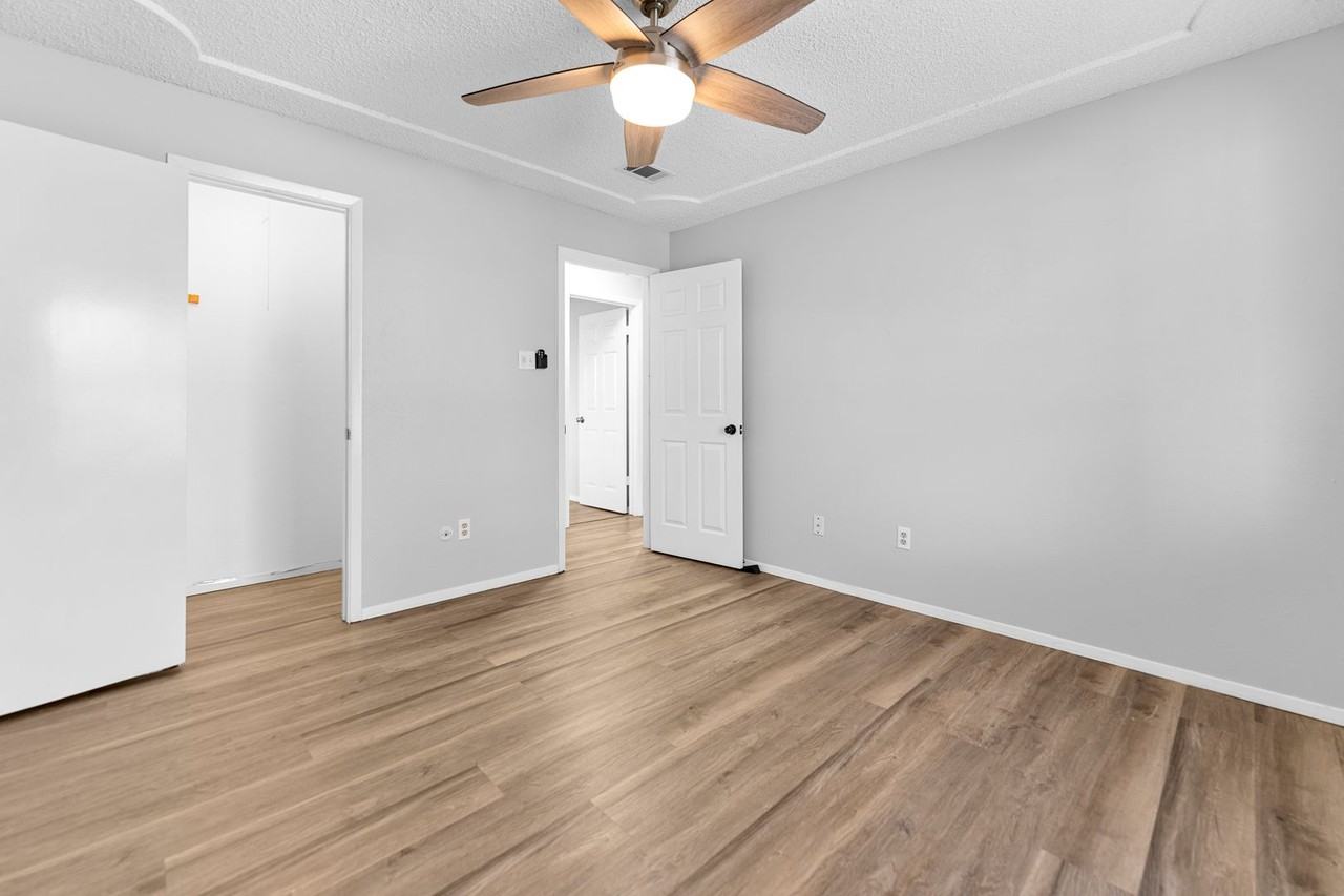 5309 Lansingford Trl - Photo 7 of 24