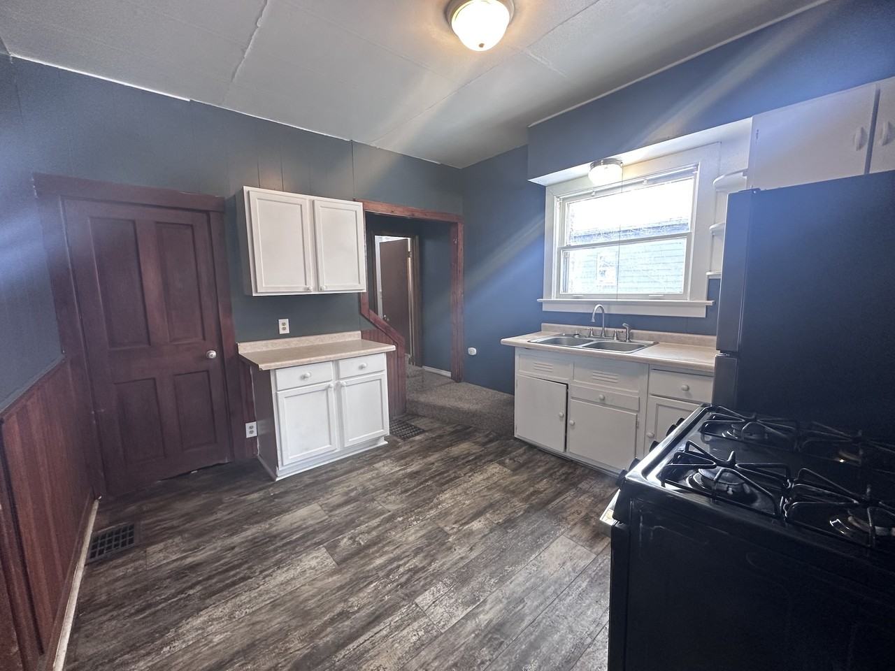 109 S State St #N - Photo 3 of 14