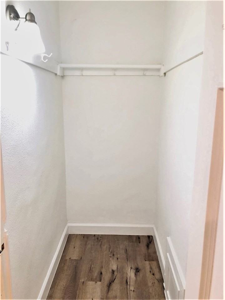 2506 W 6th St #804 - Photo 6 of 15