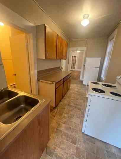 Westminster Apartments - Photo 5 of 10