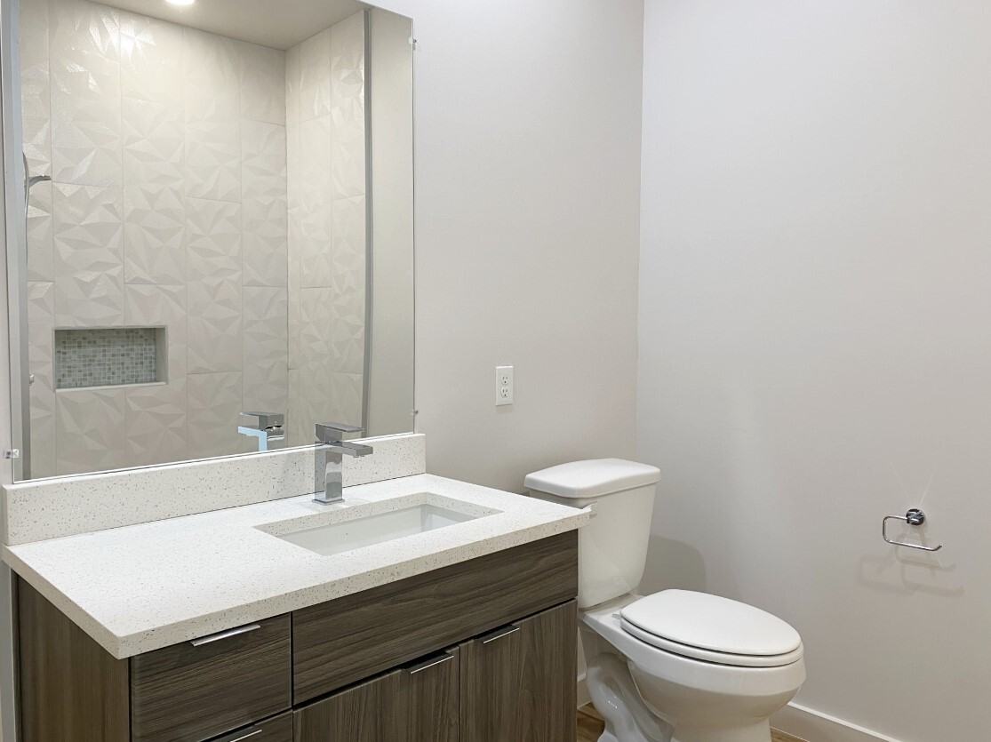 Nova - Photo 7 of 50