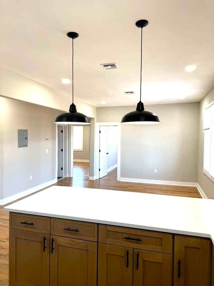 1105 Charles Street - Photo 2 of 17