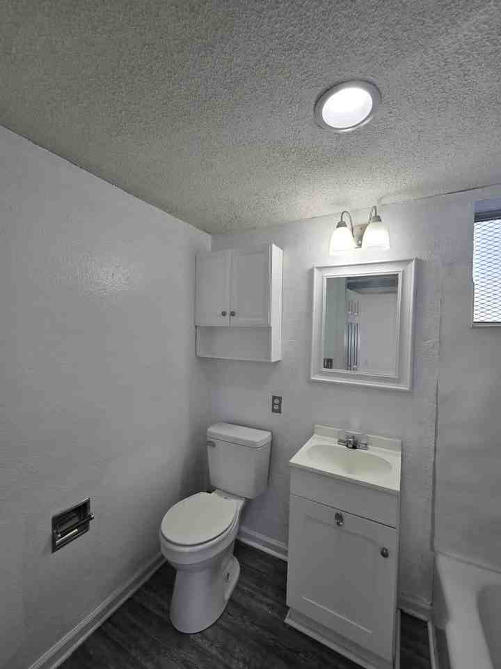 1916-1924 S Broadway - Photo 7 of 9