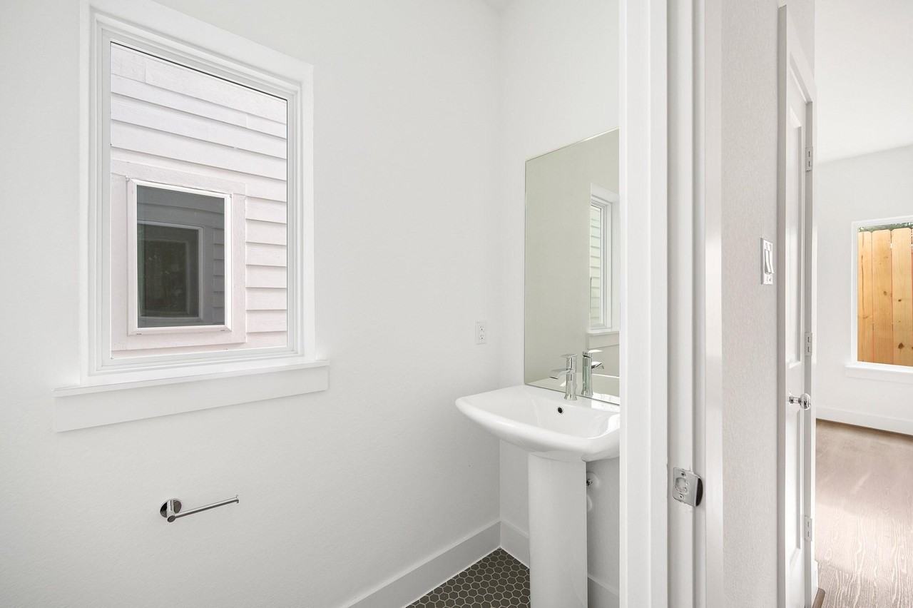 LA*** 835 Paul Quinn Street - Photo 4 of 17