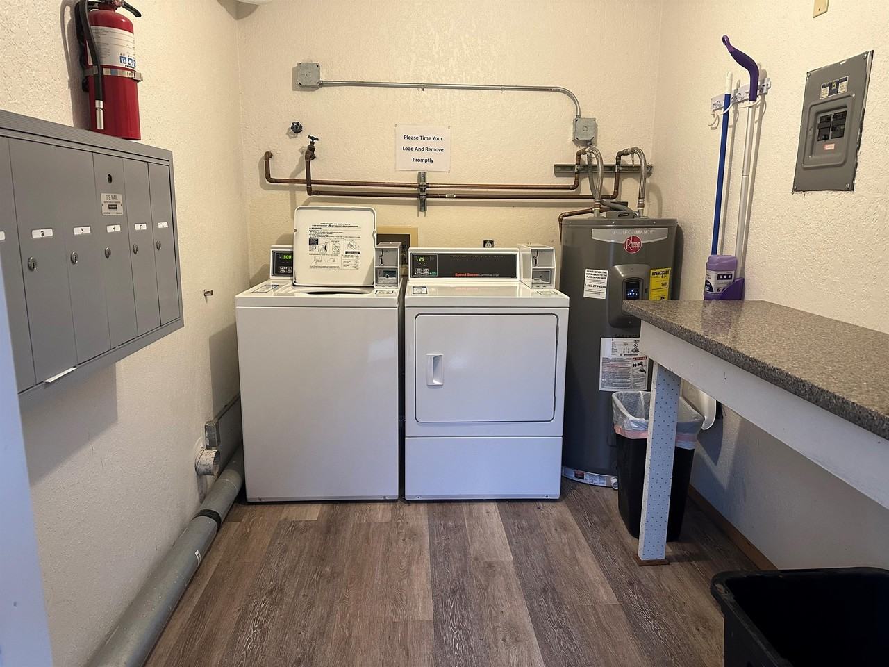 319 East Park Street - Photo 2 of 15