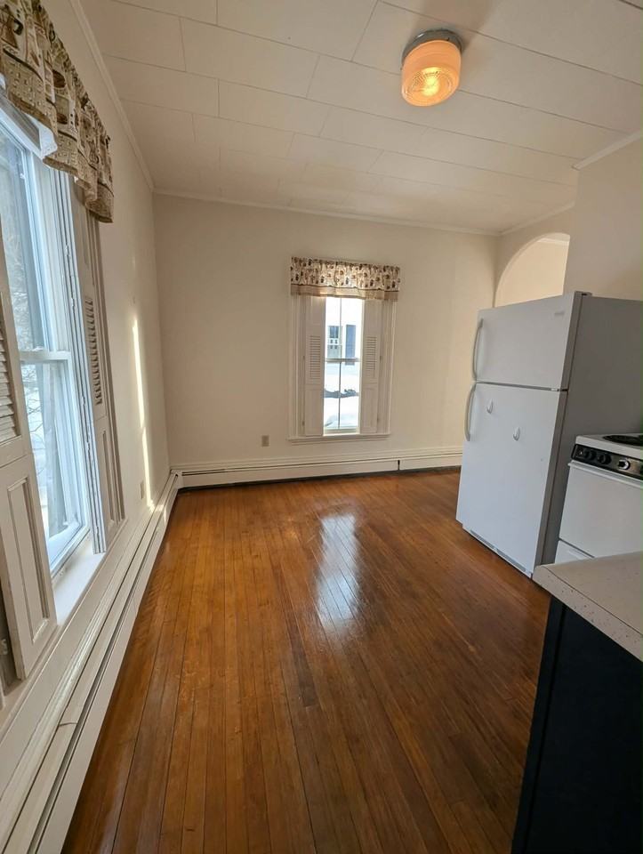 145 Center Street - Photo 5 of 7