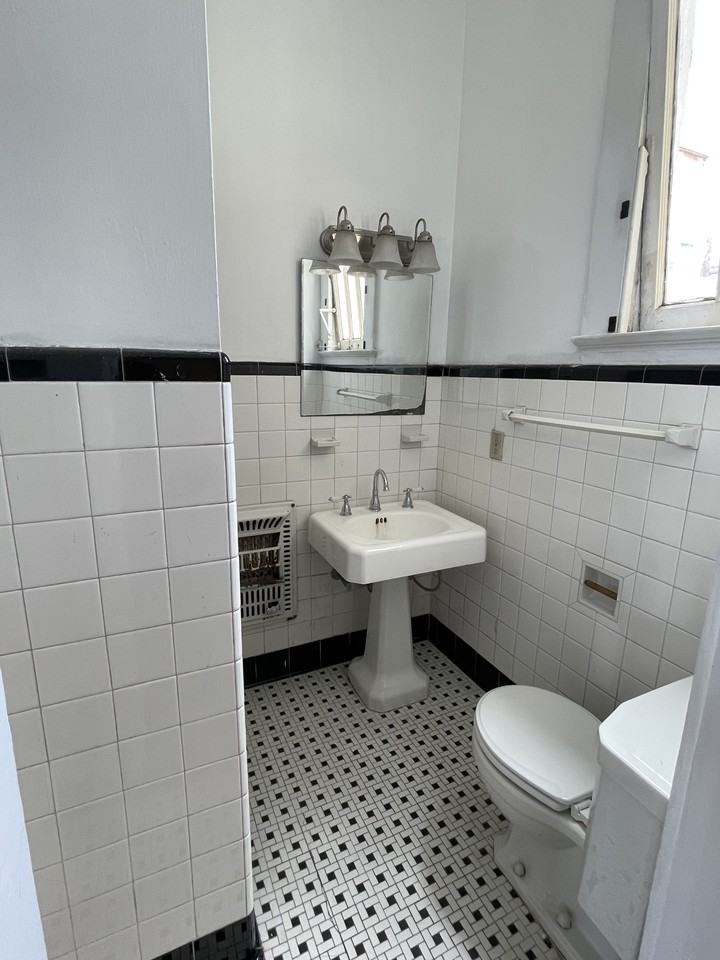 3915 Prytania St. - Photo 3 of 12