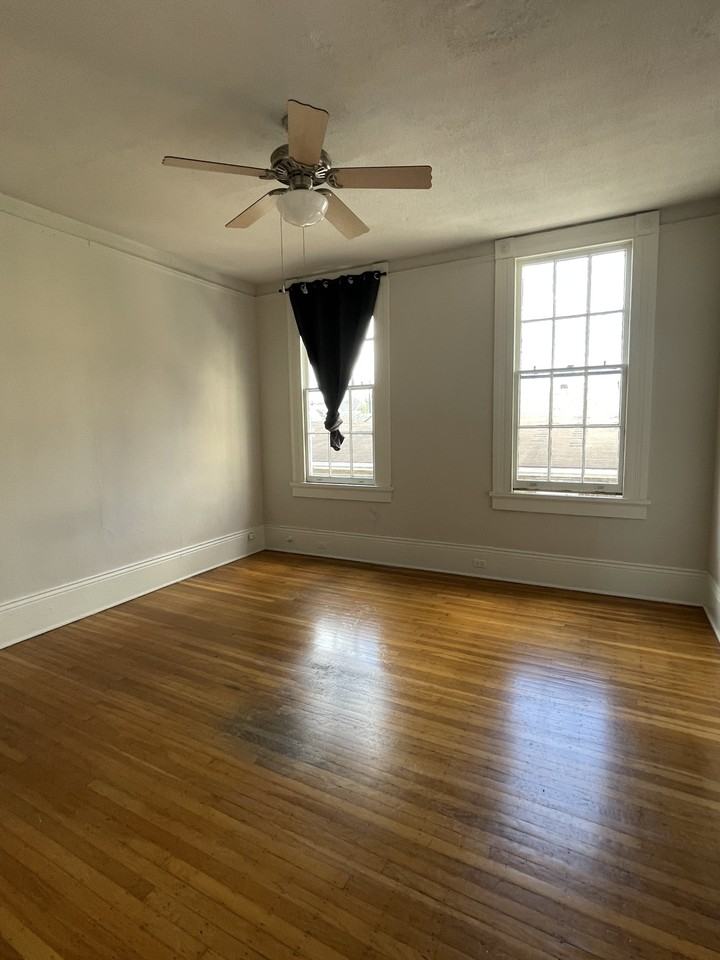 3915 Prytania St. - Photo 6 of 12