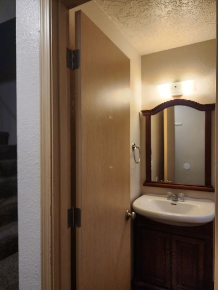 606 E 9th St #54 - Photo 7 of 24