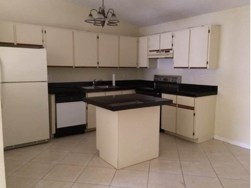 4328 Woodstock Dr - Photo 7 of 8