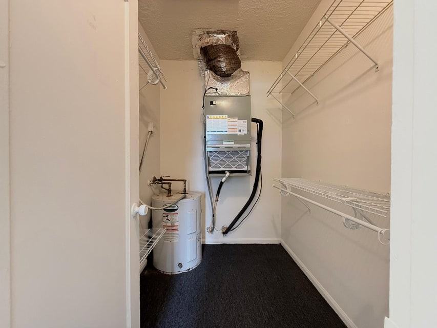 5607 N Flagler Dr - Photo 3 of 8