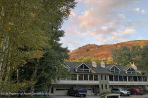 featured image of 409 Park Cir Unit 2 #2