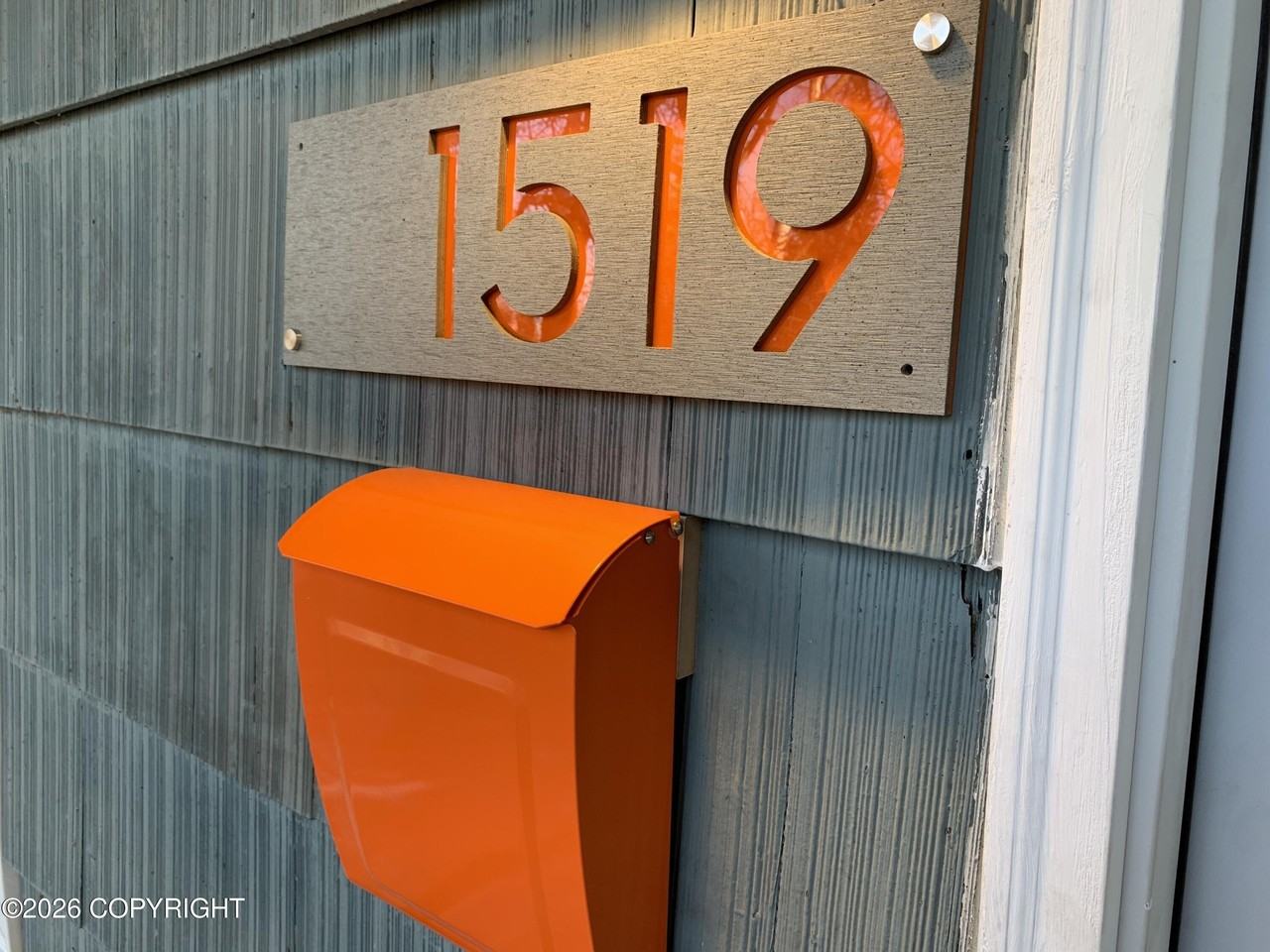 1519 Kinnikinnick St - Photo 4 of 14