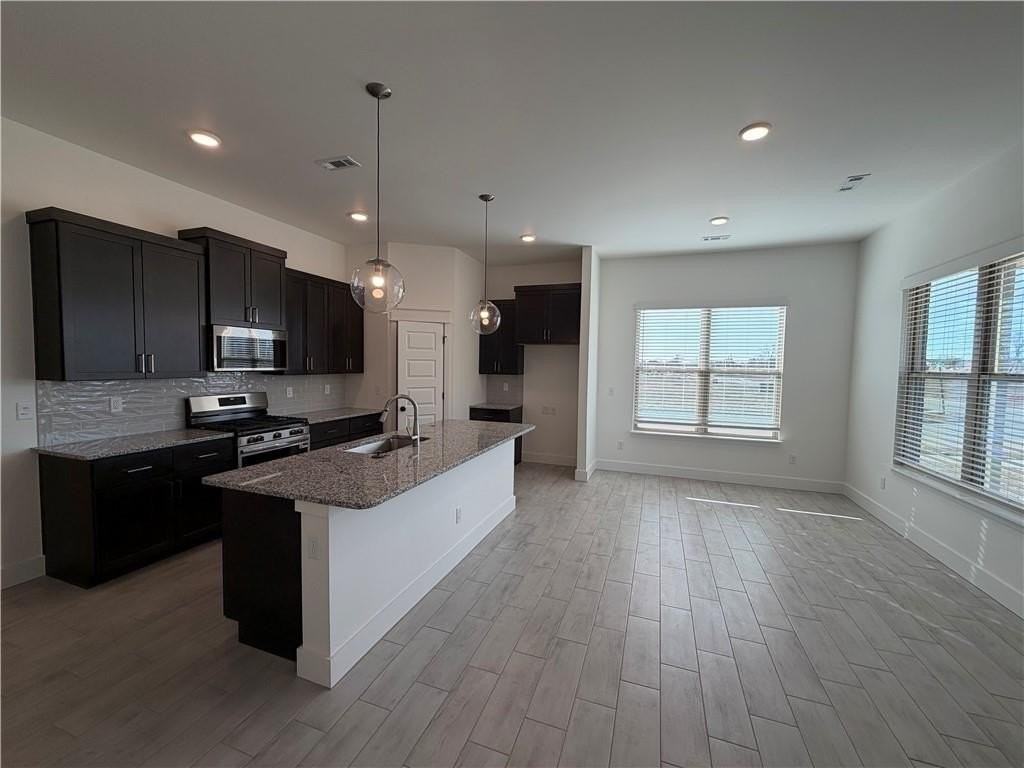 211 Kristen Ln - Photo 4 of 24