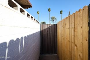 3022 N 37th St Apt 4 #4 - Photo 1 of 1