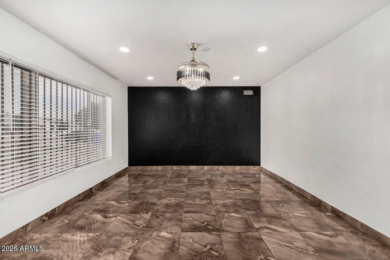 4141 W Diana Ave - Photo 6 of 32