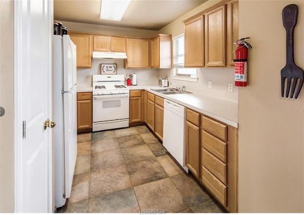 2443 Pintail Loop - Photo 5 of 13