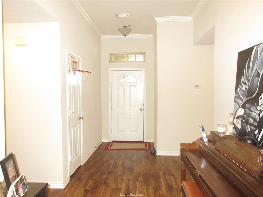 806 Dove Chase Ln - Photo 2 of 16